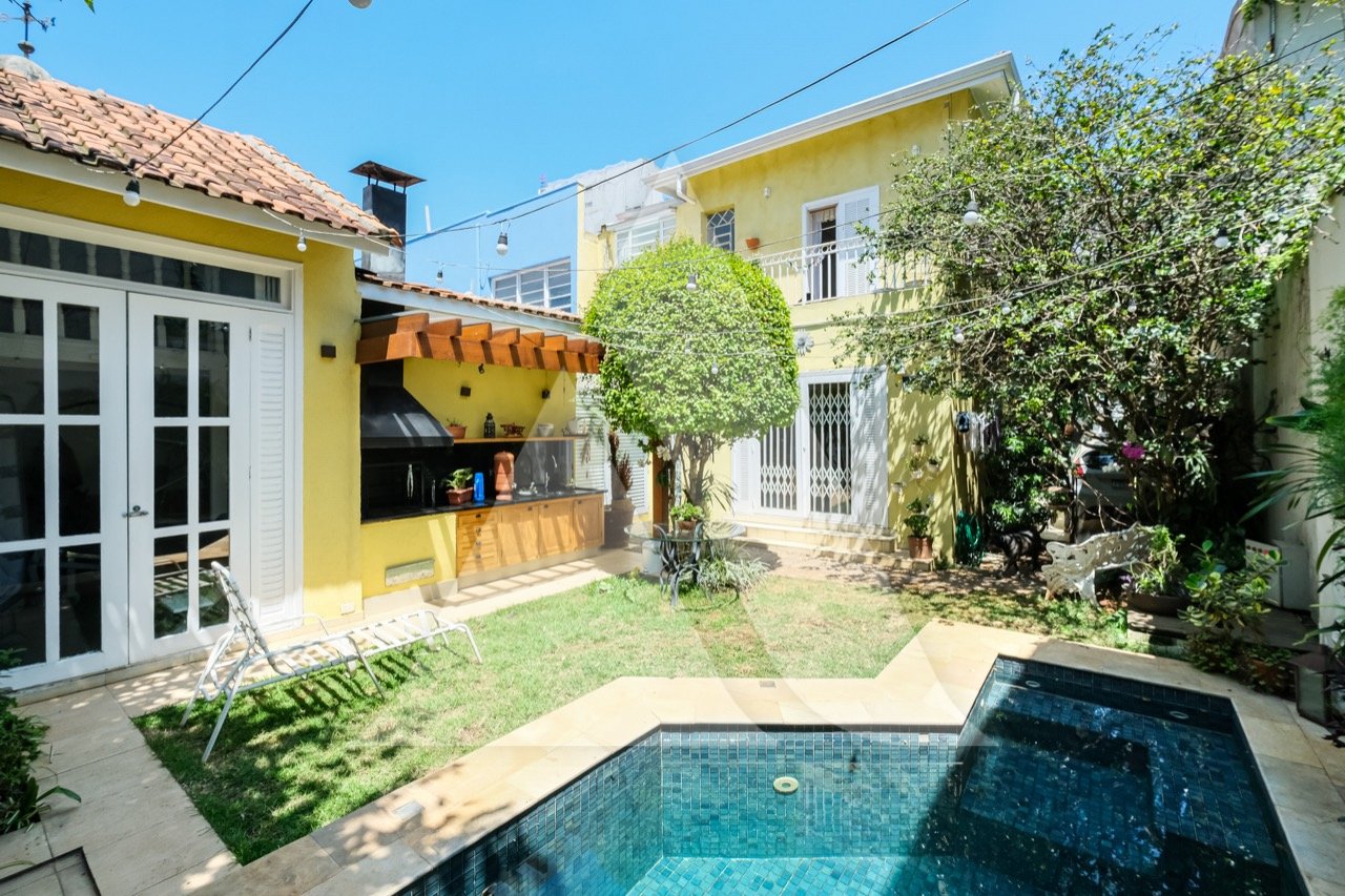 Casa em localização privilegiada ao lado do Parque Ibirapuera