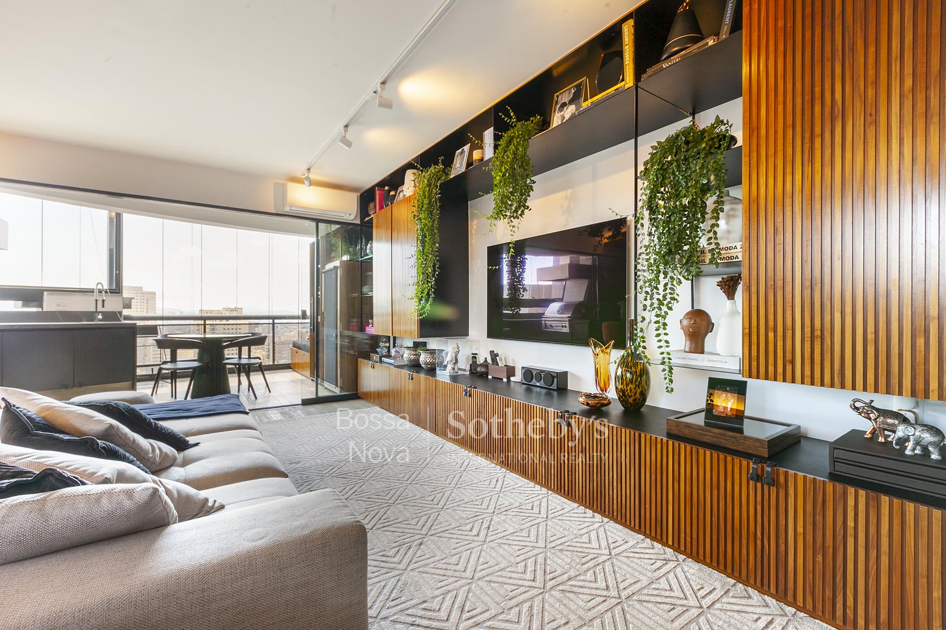 Apartamento com história em localização nobre
