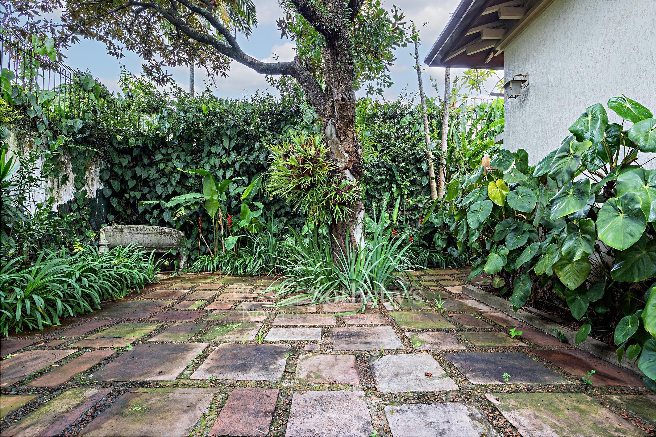 Casa para venda em Pacaembu