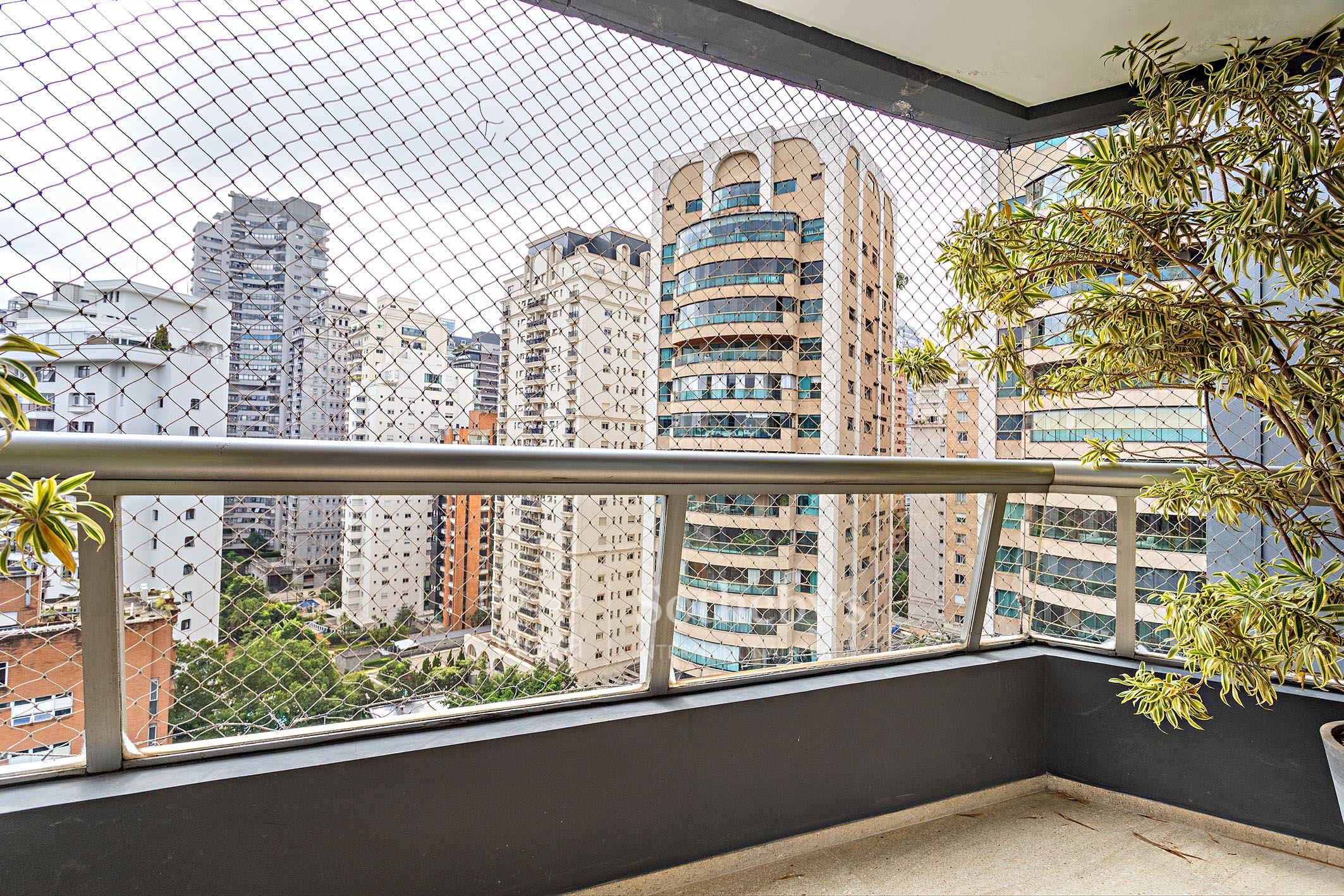 Apartamento Duplex para venda em Itaim Bibi