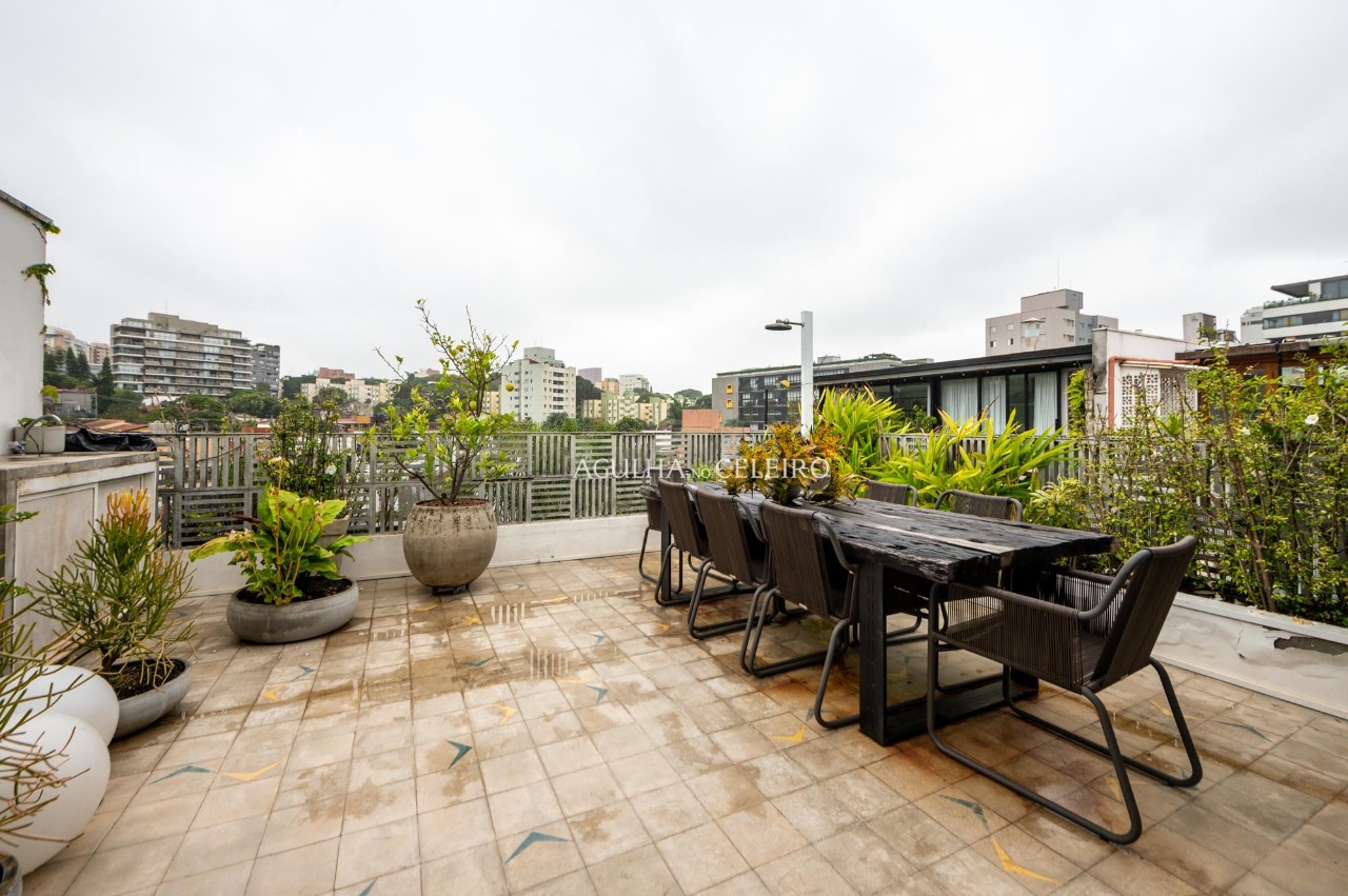 Cobertura para venda em Vila Madalena