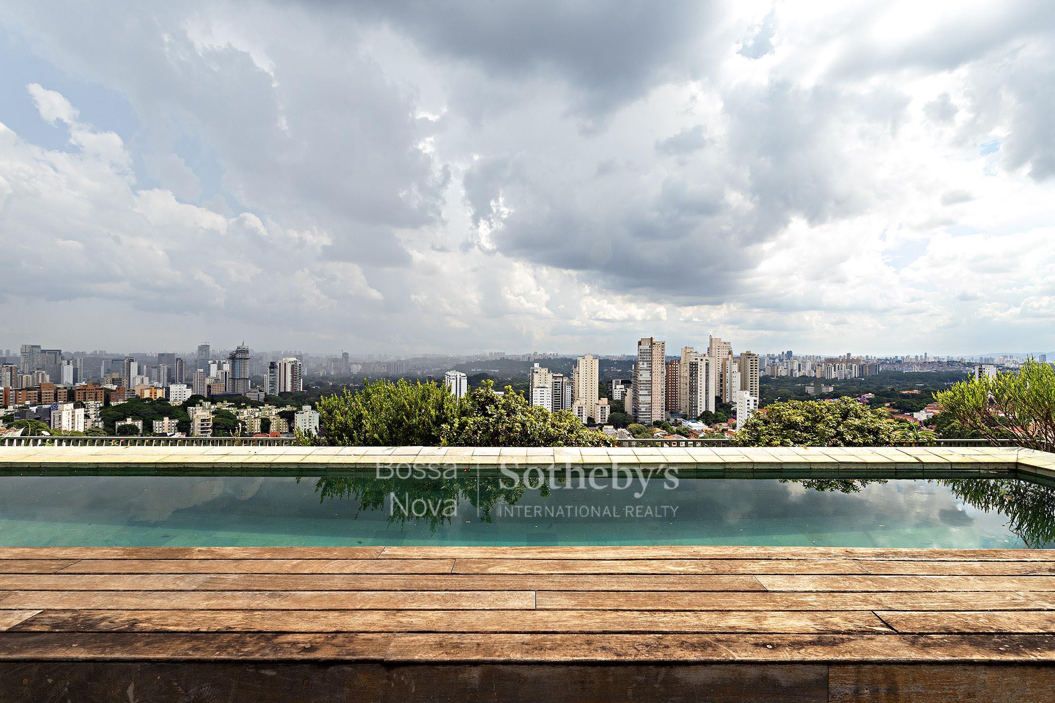 Cobertura Triplex para venda em Vila Madalena