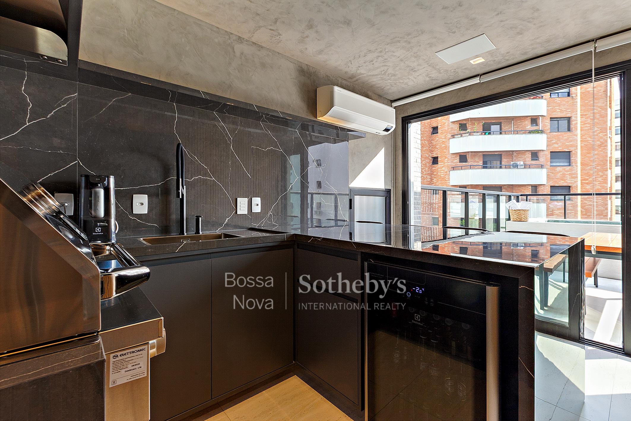 Cobertura Triplex para venda em Itaim Bibi
