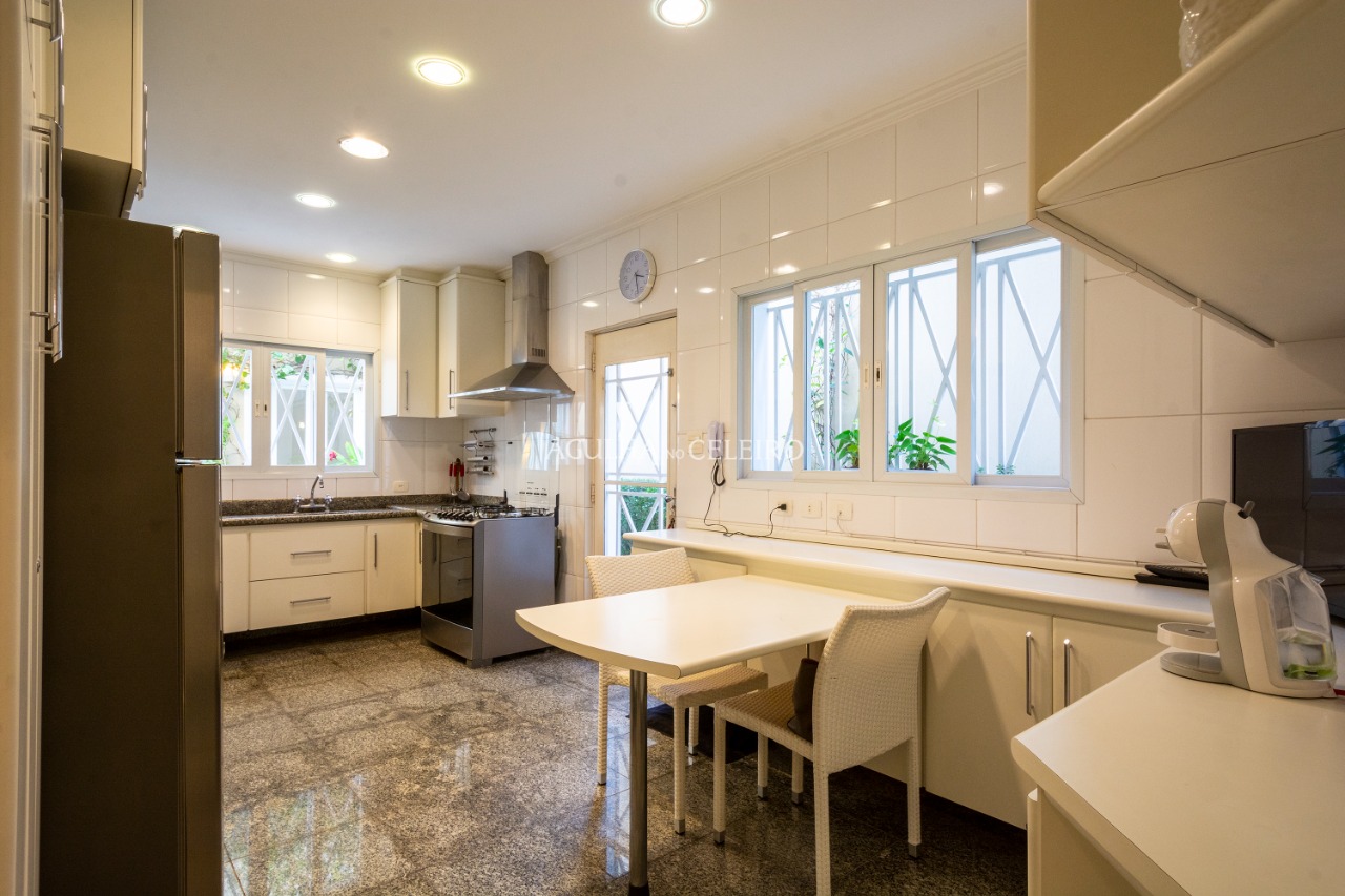 Casa para venda em Jardim Luzitânia