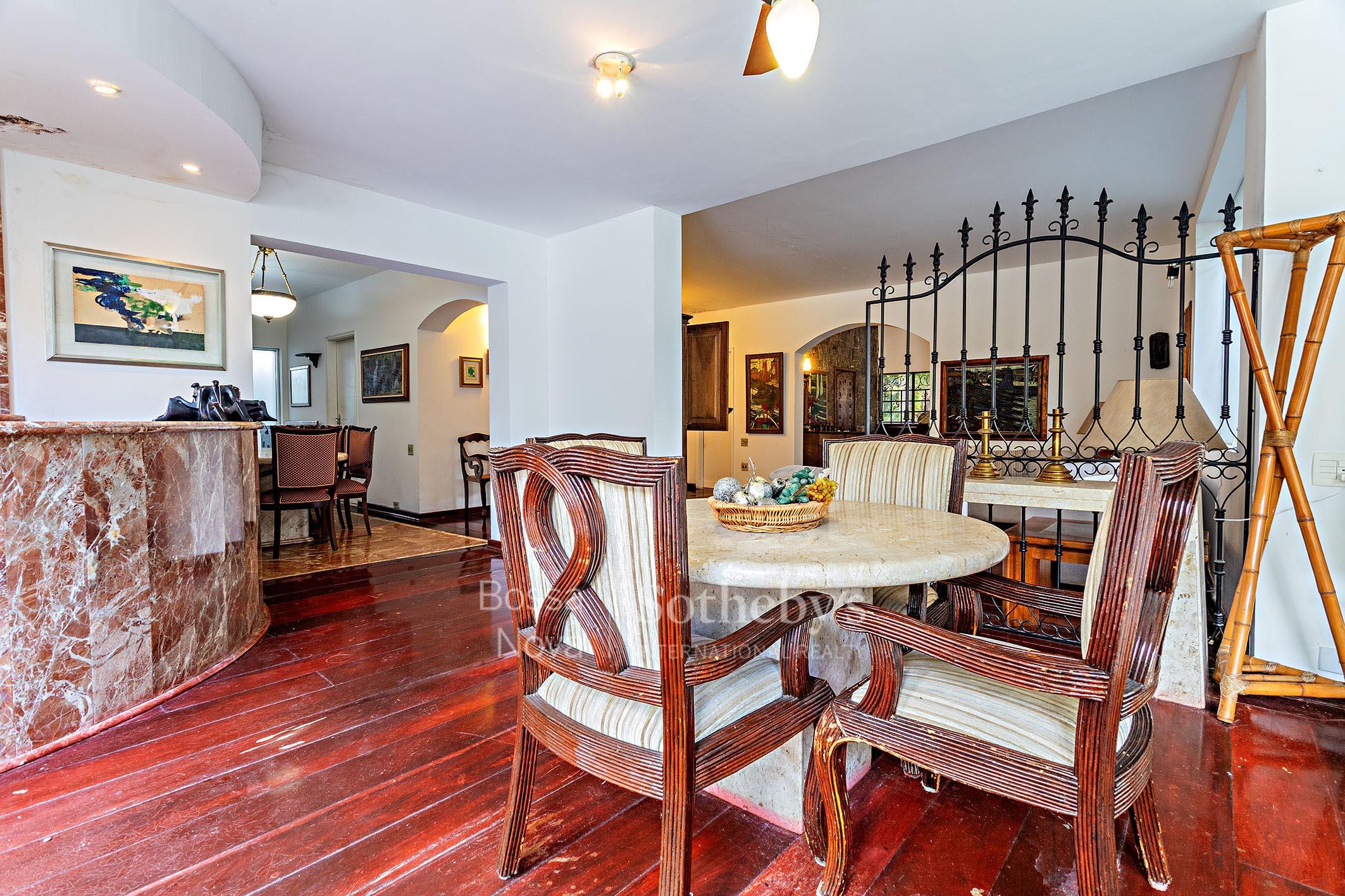 Casa para venda em Alto de Pinheiros