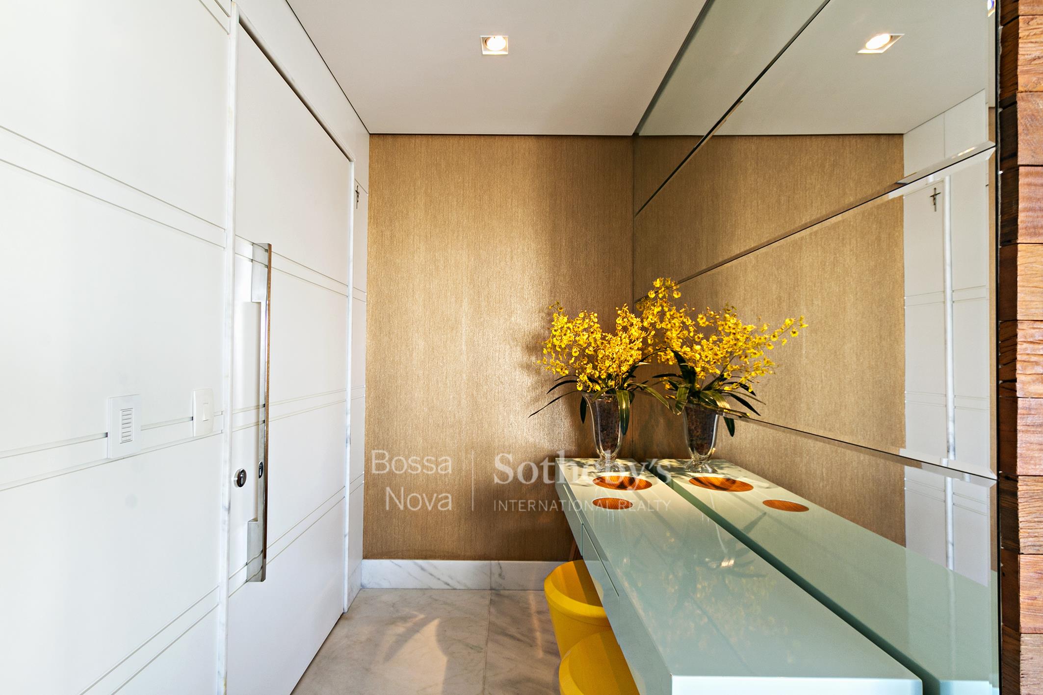 Acabamentos sofisticados e varanda gourmet em localização privilegiada no Ibirapuera